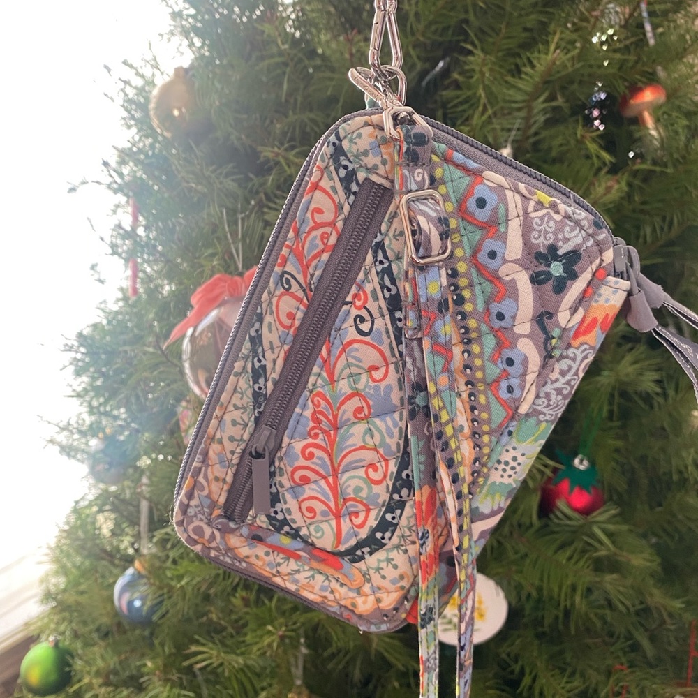 Vera Bradley Crossbody Purse Wallet in Citrus Paisley